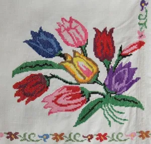 Cross Stitch Tulip Tablecloth